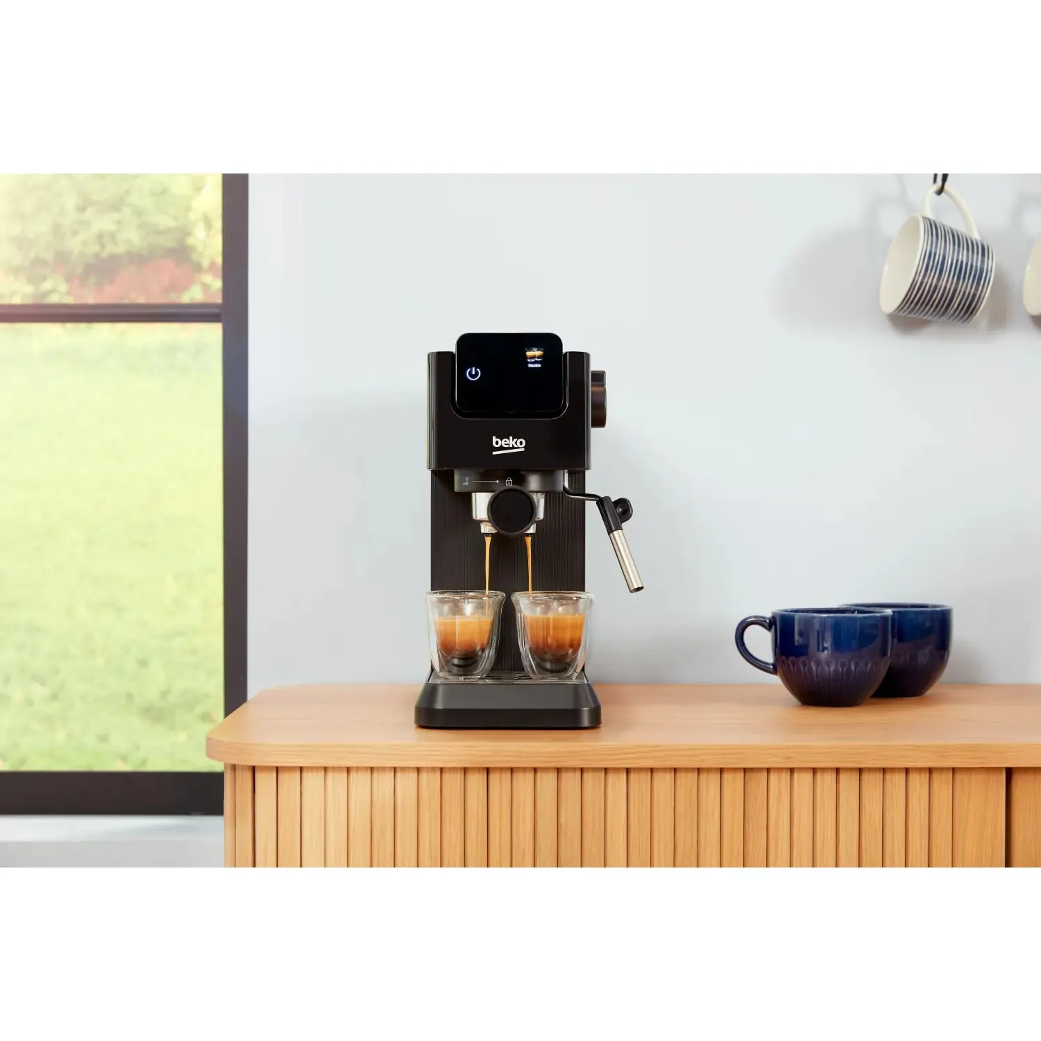 Beko CEP5302B CaffeExperto Manual Espresso Coffee Machine with Steam Wand, Black