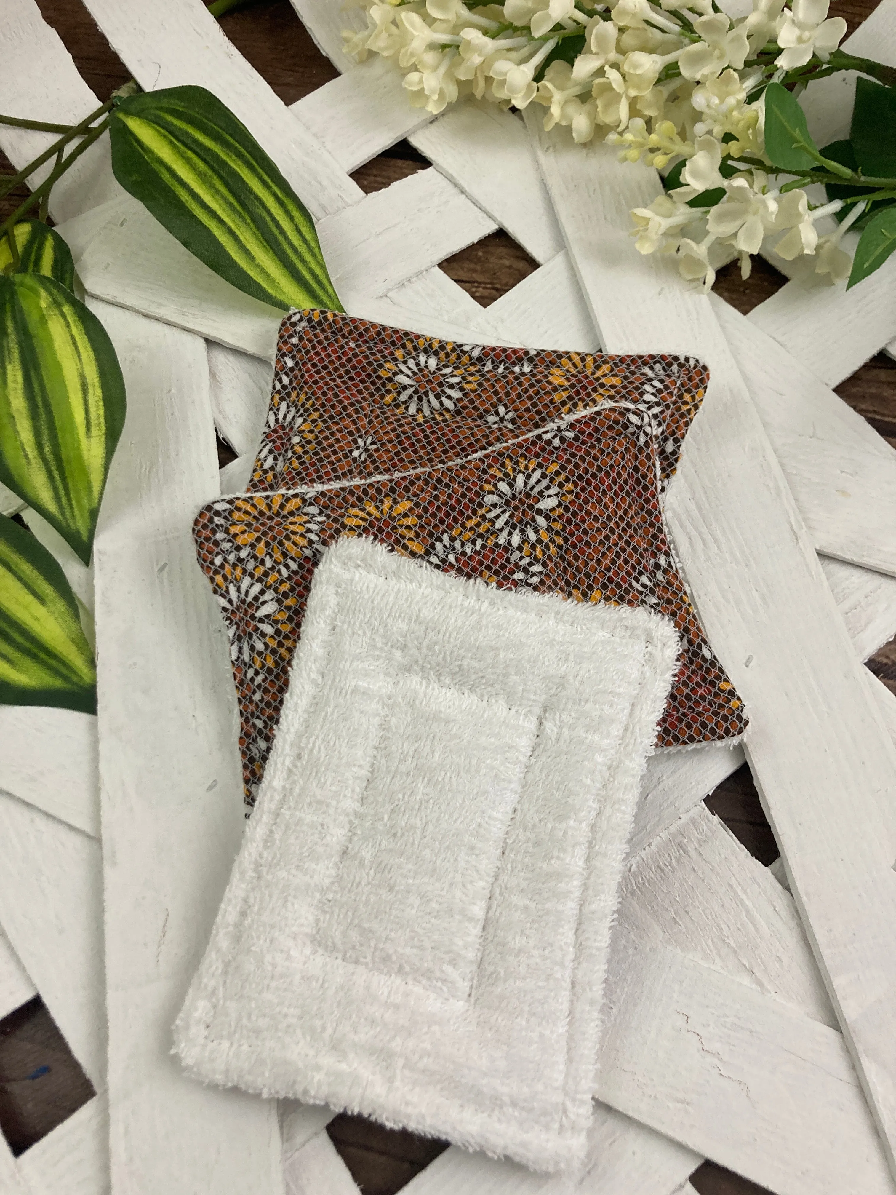 New Fall Color Bursts Reusable Kitchen Sponges- Perfect for cleaning dishes, counters and Cast Iron Pots. Mesh side for extra cleaning power.
