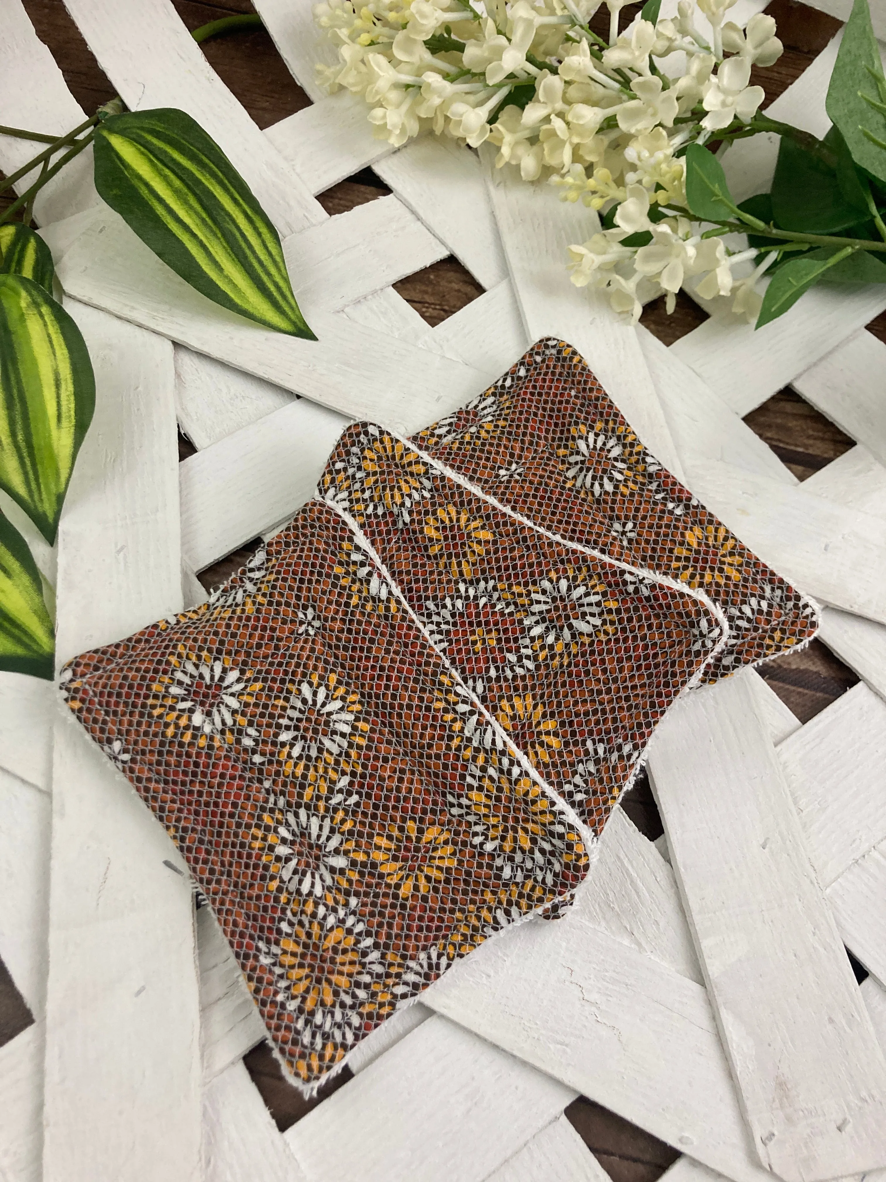 New Fall Color Bursts Reusable Kitchen Sponges- Perfect for cleaning dishes, counters and Cast Iron Pots. Mesh side for extra cleaning power.