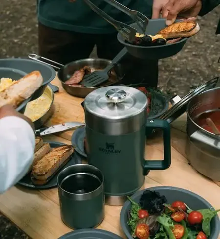 Stanley The Stay-Hot French Press 1.4 L Hammertone Green | Buy Stanley The Stay-Hot French Press 1.4 L Hammertone Green here | Outnorth